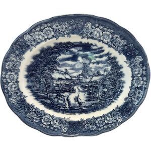 Ravensdale Pottery Ltd. Blue & White Serving Dish.